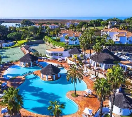 Sleeps 6 Pool Air Con Apartment *